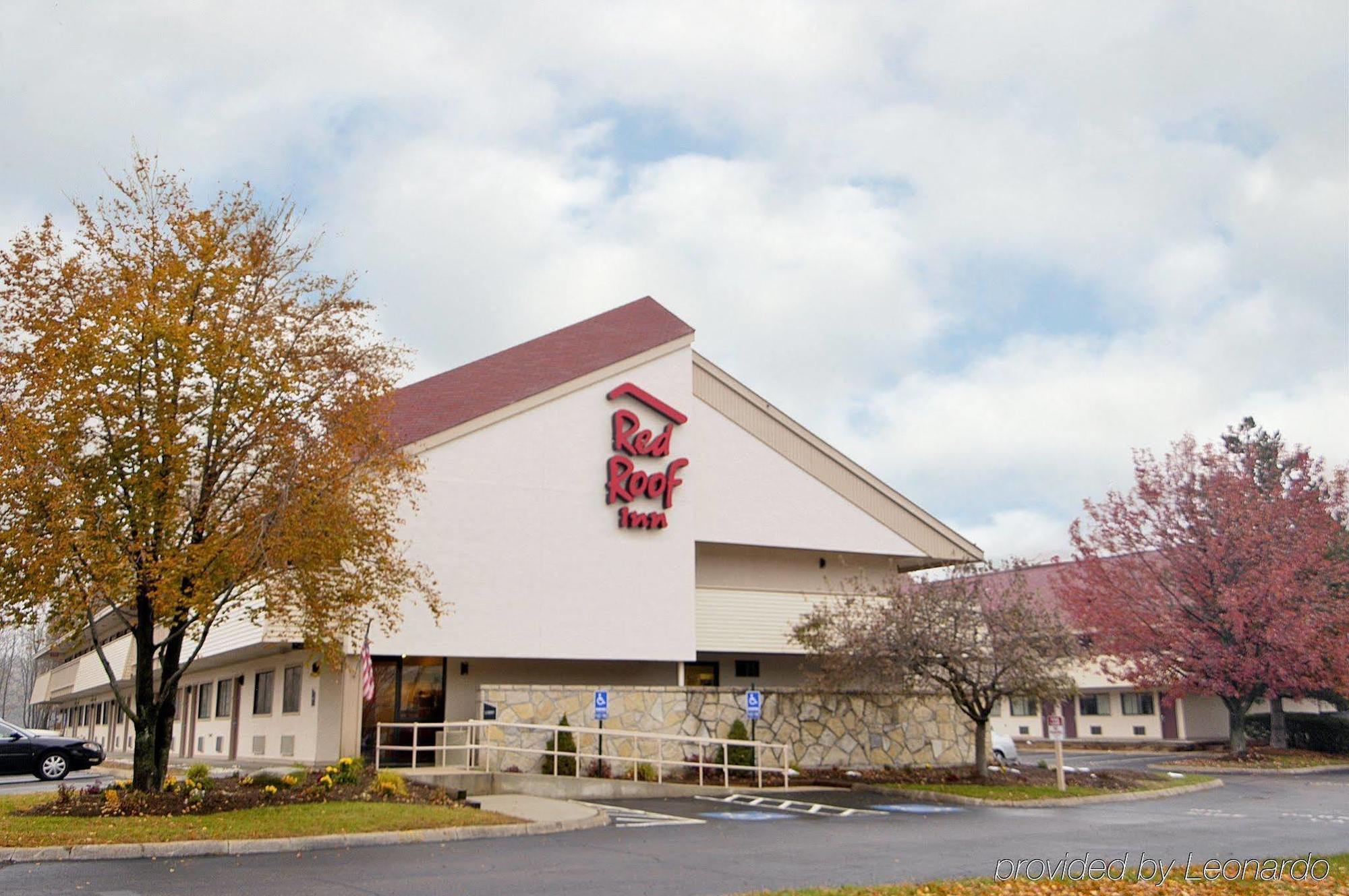 Red Roof Inn Enfield Extérieur photo